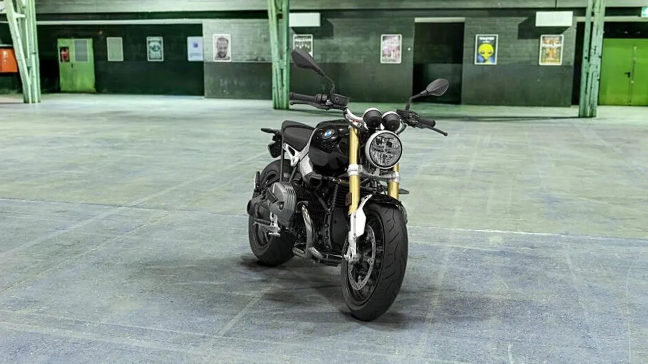 BMW R nineT Front Right View