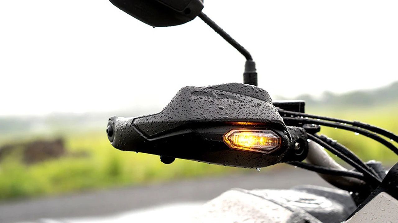 Honda CB200X Front Indicator View