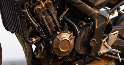 Honda CB650R Engine