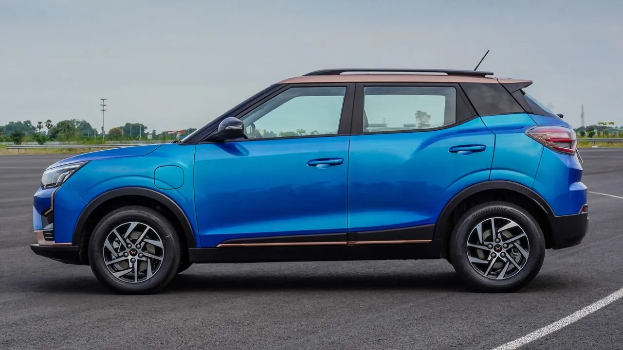 Mahindra XUV400 EV Blue Side View