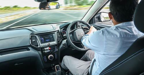 Mahindra XUV400 driving impressions