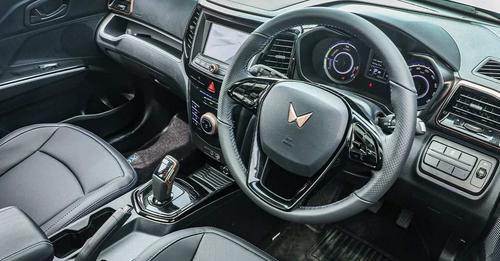 Mahindra XUV400 interior1