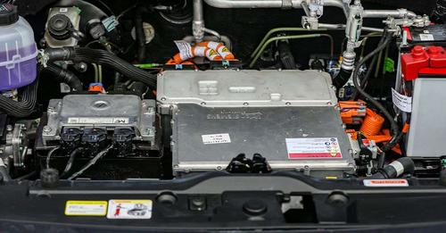 Mahindra XUV400 motor front1