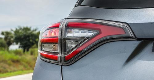Mahindra XUV400 taillamp