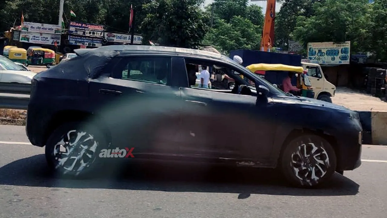 Maruti Suzuki Baleno Cross Spy Shot Side View Maruti Suzuki Baleno Cross Spy Shot Side View