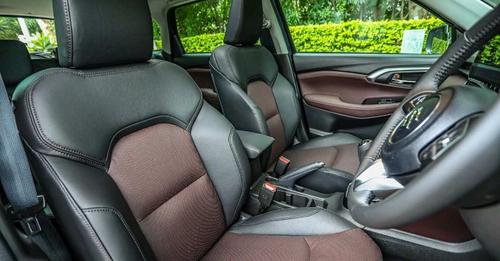 Maruti Suzuki Grand Vitara front seats2