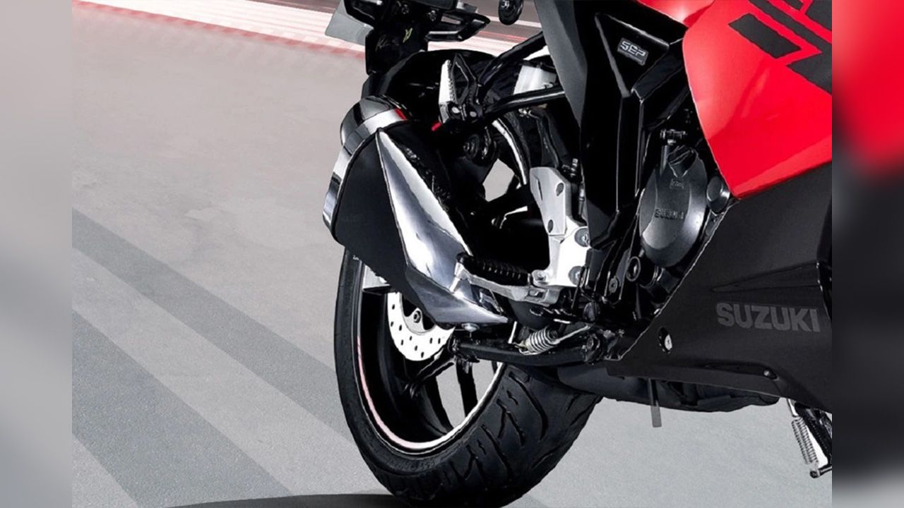 Suzuki Gixxer SF Rear Tyre View