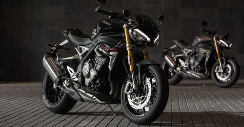 Triumph Speed Triple 1200 RS Right Side View