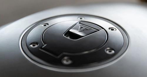 Triumph Speed Triple 1200 RS Windshield View