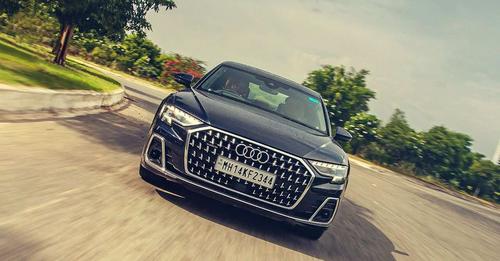 2022 Audi A8L review1