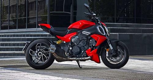 Ducati Diavel V4 Side View