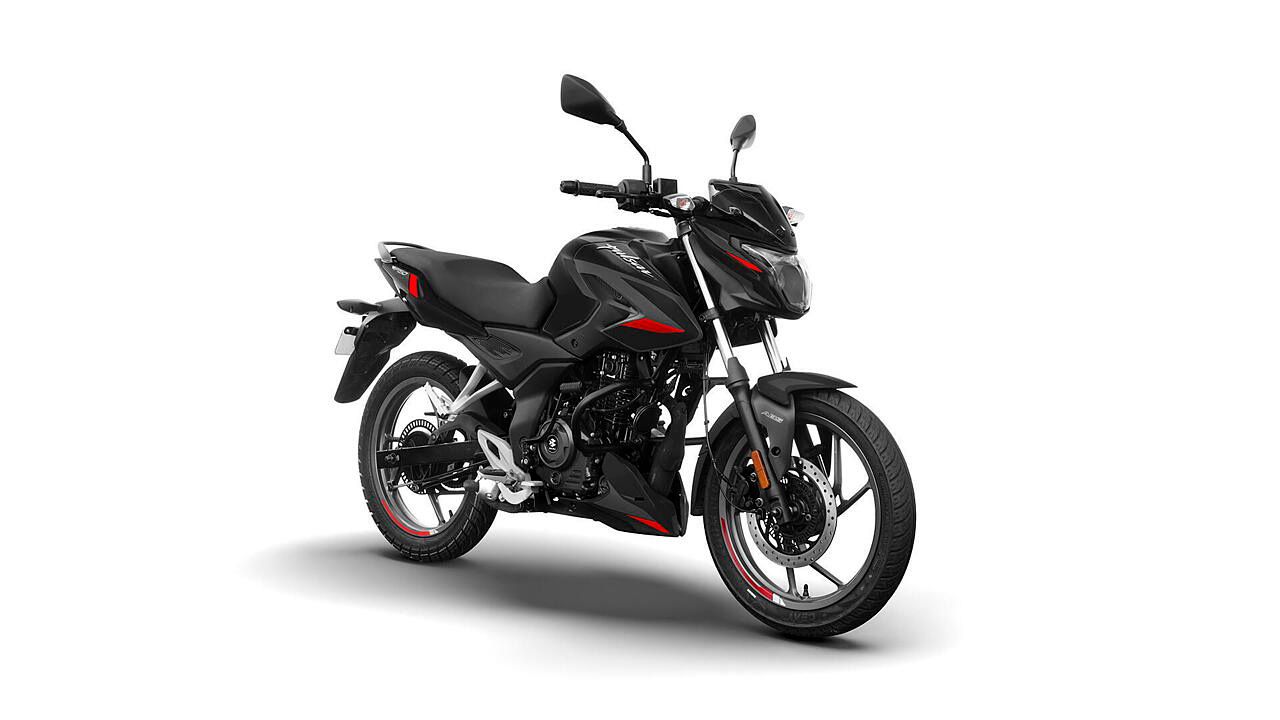 Bajaj Pulsar P150 Right Front Three Quarter