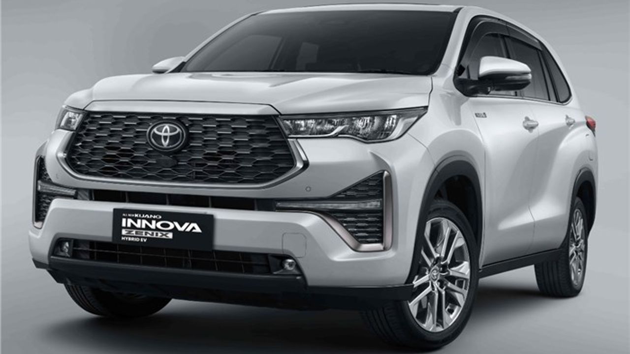 Toyota Innova Hycross Zenix For Story 1