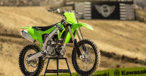 Kawasaki KX250 10 