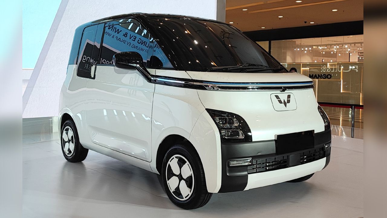 MG Air EV Front Quarter Static
