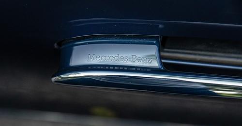Mercedes Benz EQS 580 4MATIC Badge 2 