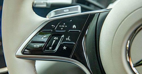 Mercedes Benz EQS 580 4MATIC instrument cluster