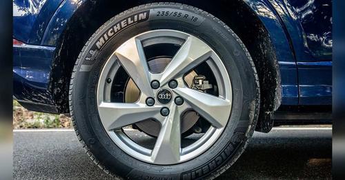 2022 Audi Q3 alloy wheel