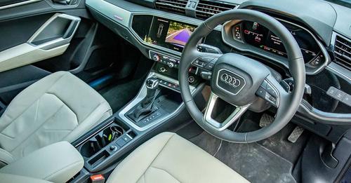 2022 Audi Q3 interior