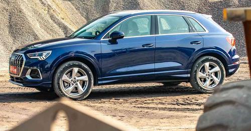 2022 Audi Q3 side view