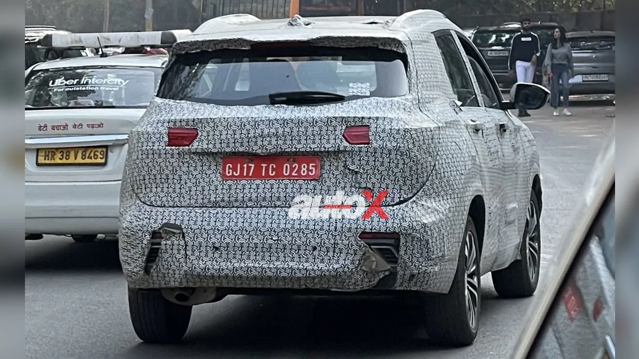 2022 MG Hector Facelift Spy Shot Rear