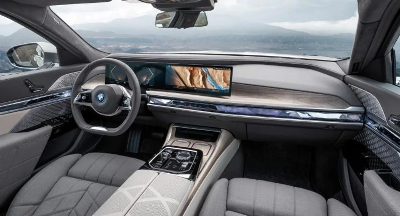 BMW 7 Series Interior 1 
