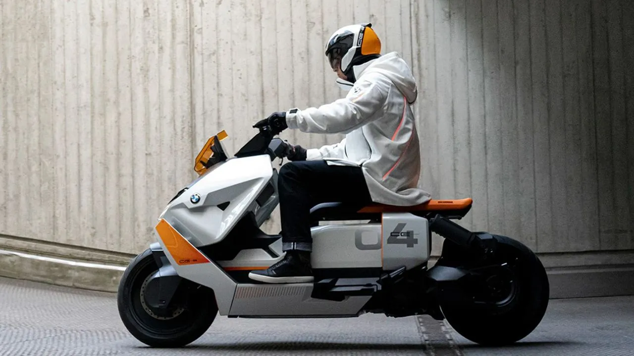 BMW CE 04 New 