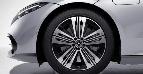 Mercedes Benz EQB Alloy1