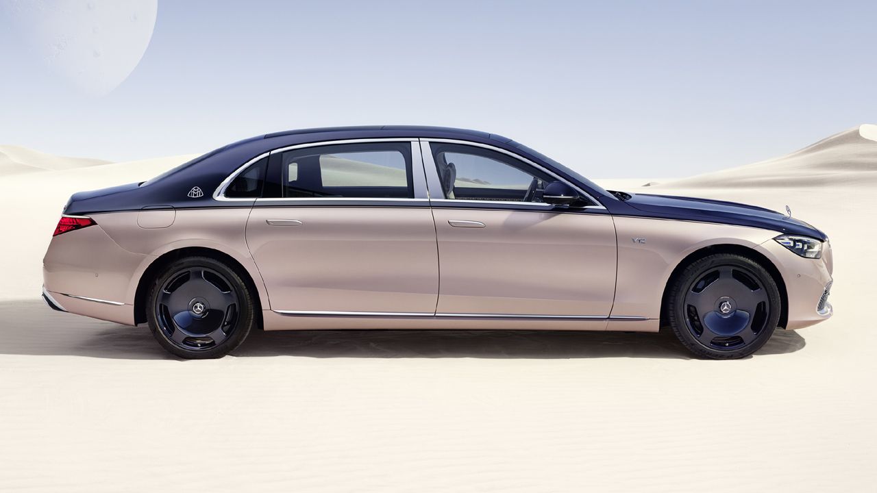 Mercedes Maybach S680 Haute Voiture Side View