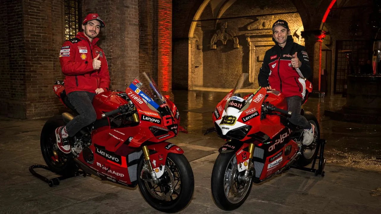 PanigaleV4 2022 WorldChampion Replica