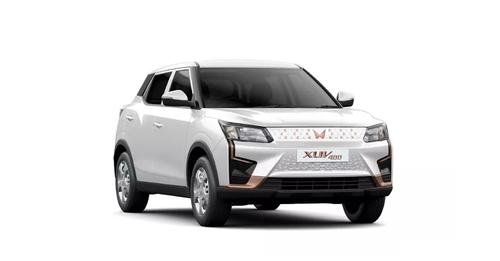 Mahindra XUV400 Everest White