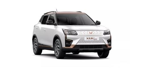 Mahindra XUV400 Satin Copper Everest White