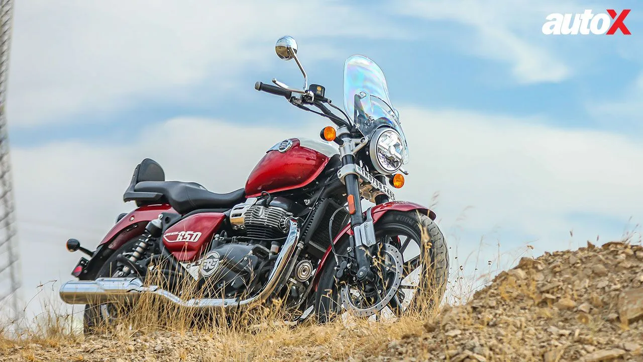 Royal Enfield Super Meteor 650 Design Low Angle2