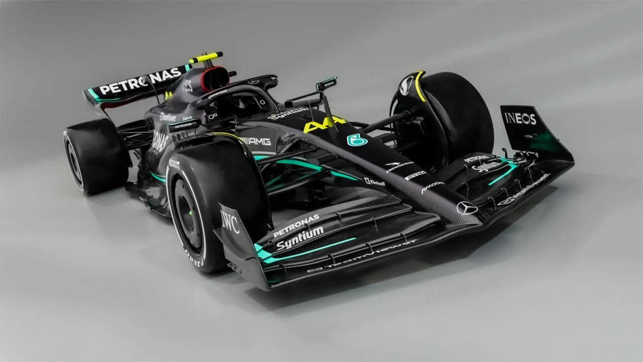 Mercedes W14 F1 Racecar