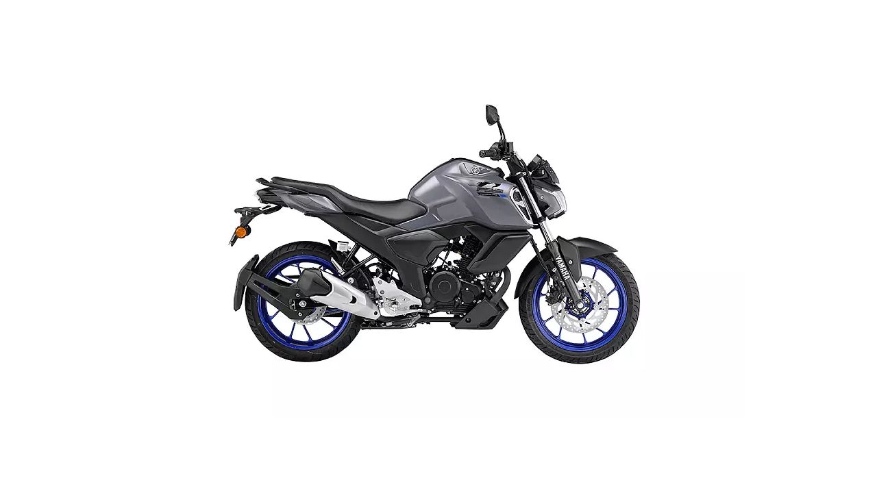 Yamaha FZS Fi V4 Right Side View Image