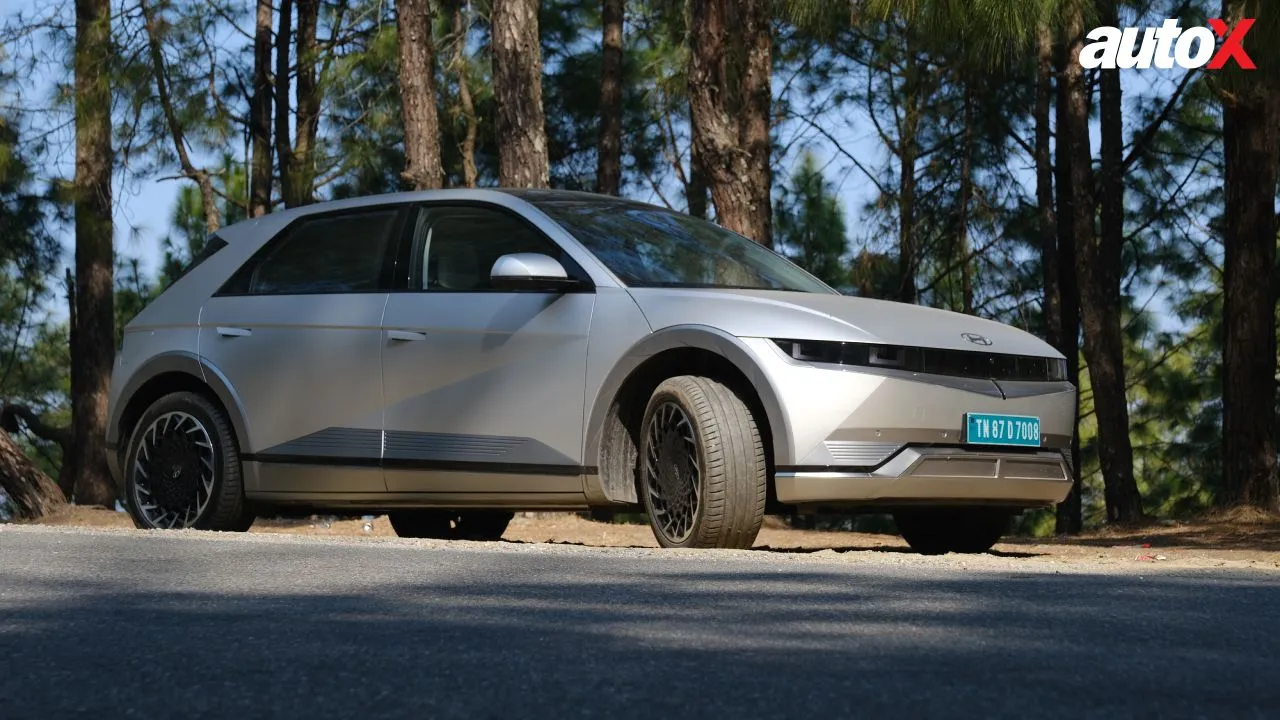 Hyundai IONIQ 5 Side and Front View Hyundai IONIQ 5 Side and Front View
