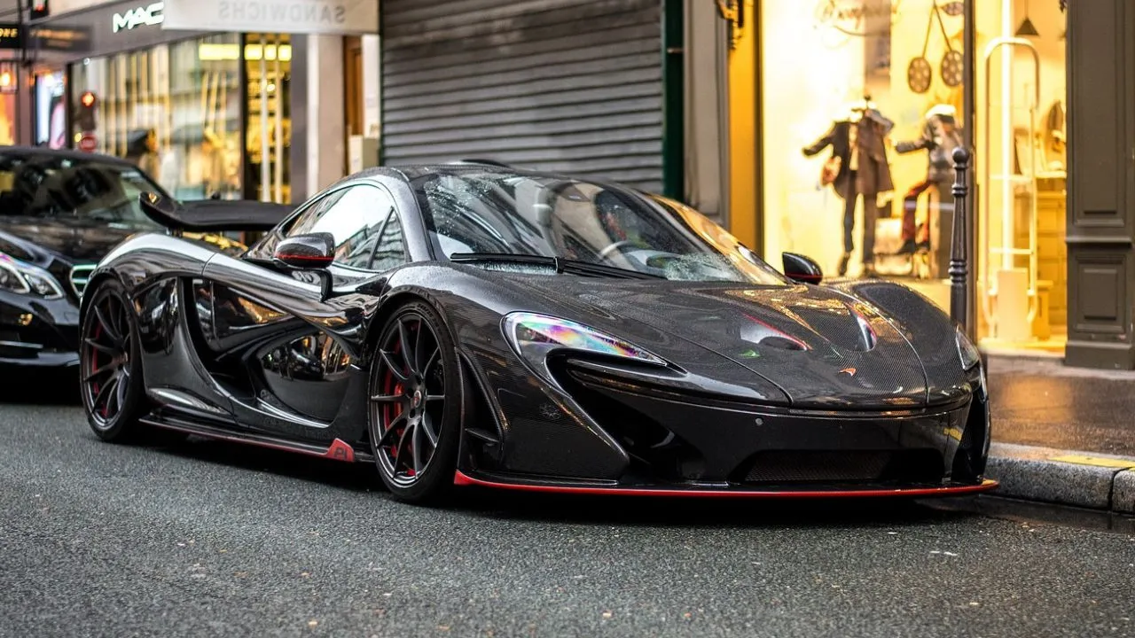 McLaren P1