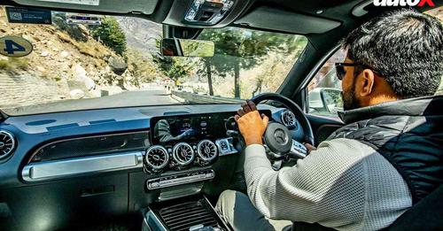Merc GLB View Of Steering Console And Instrumentation1