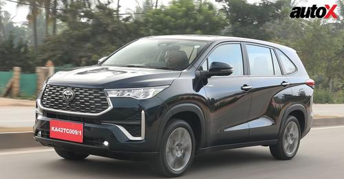 Toyota Innova Hycross Left Front Three Quarter