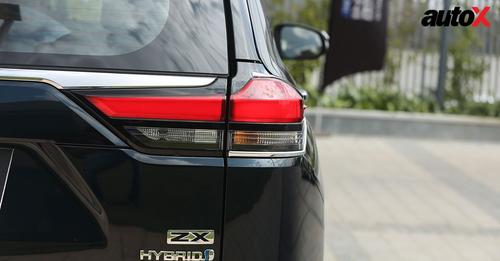 Toyota Innova Hycross - Price, Variants, Features, Colours