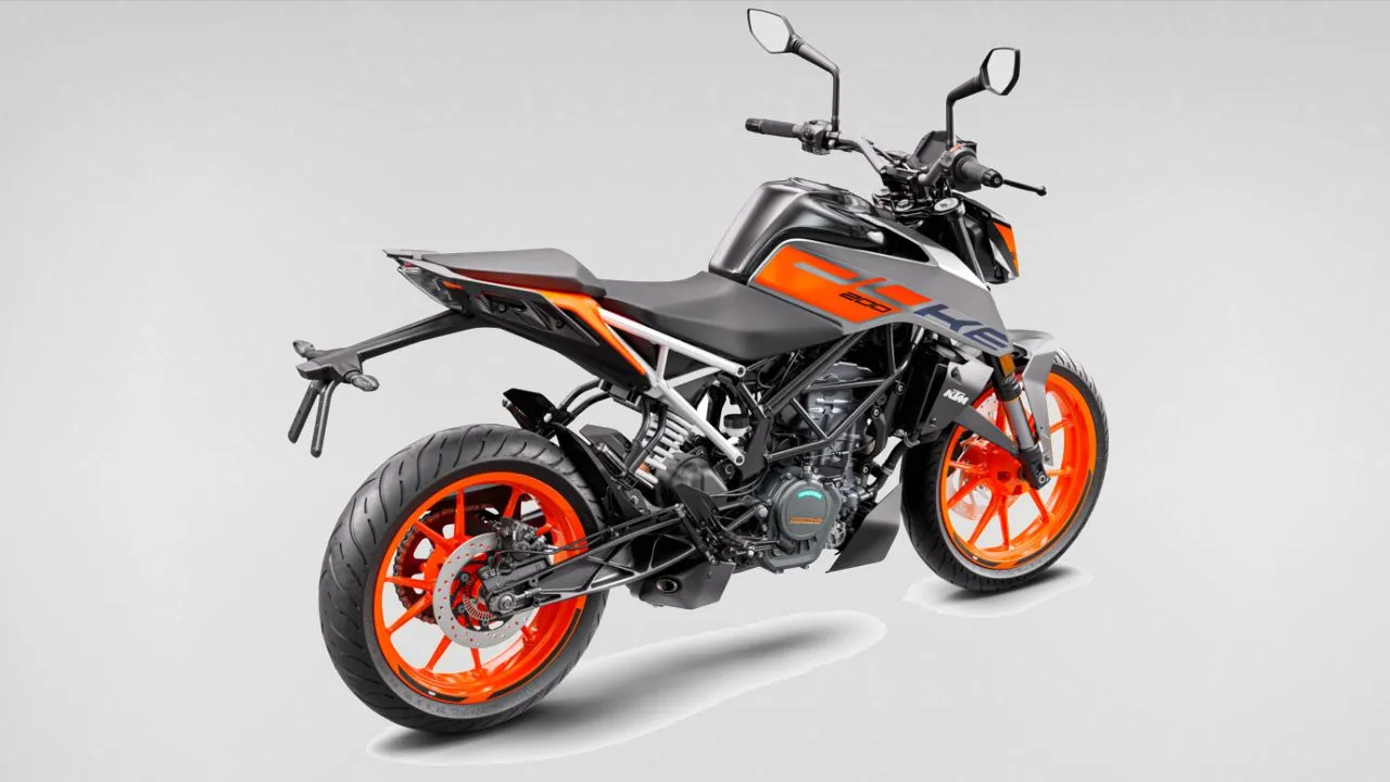 2023 KTM Duke 200 Rear