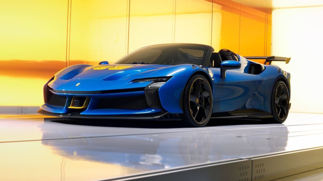 Ferrari SF90 XX Spider Front