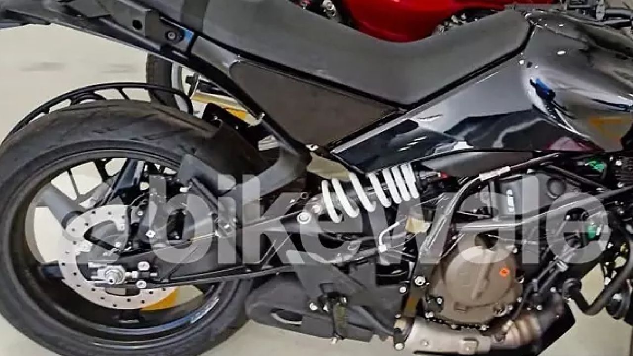 Husqvarna Svartpilen 401 Spied 1 