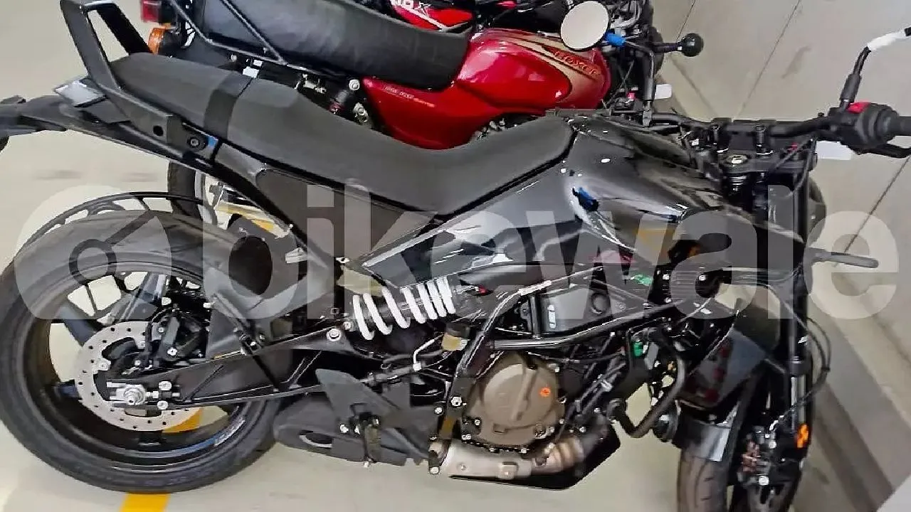 Husqvarna Svartpilen 401 Spied Husqvarna Svartpilen 401 Spied