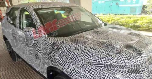 Tata Harrier Facelift Spied 