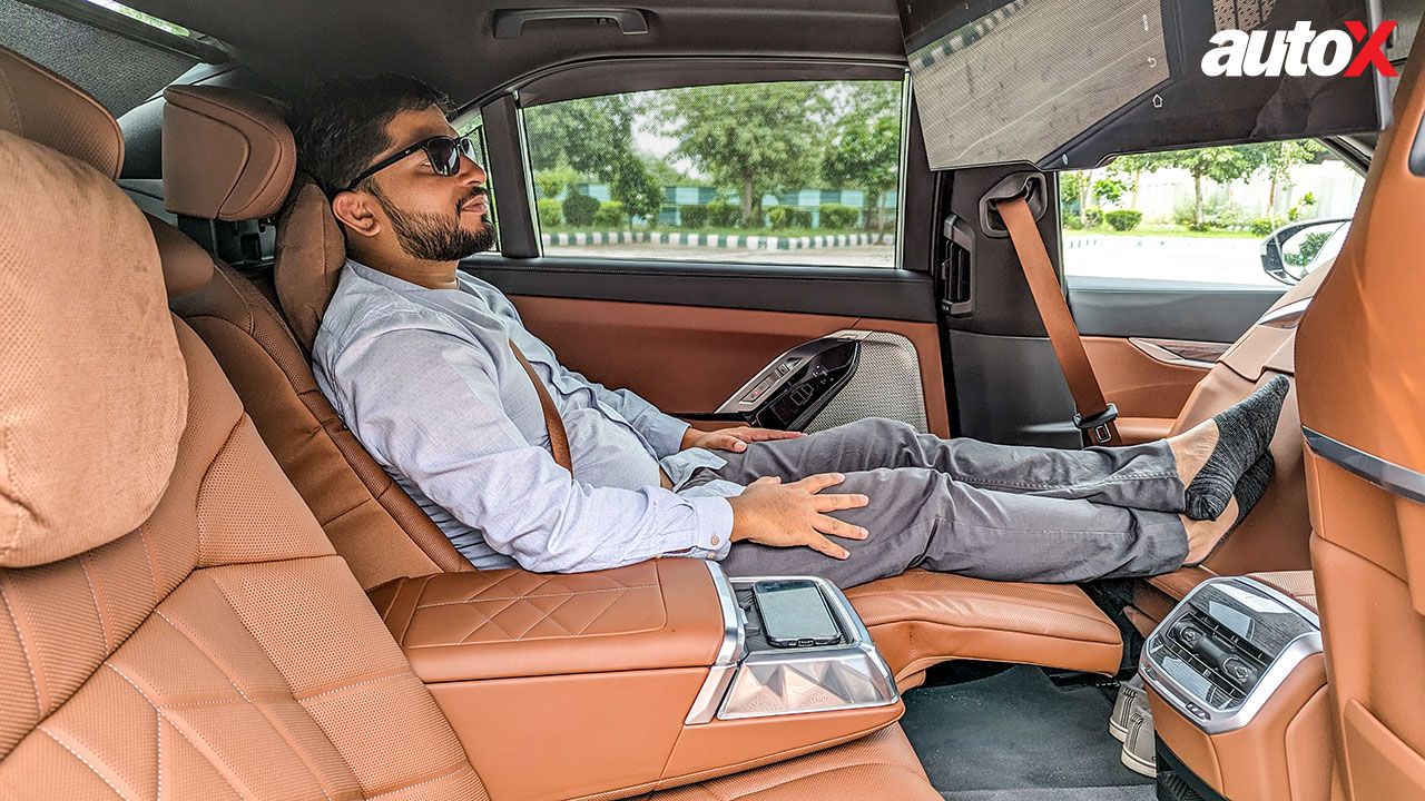 BMW I7 Second Row Sheet