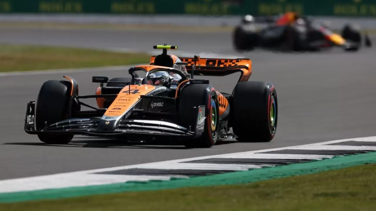 F1 McLaren MCL60 British Grand Prix
