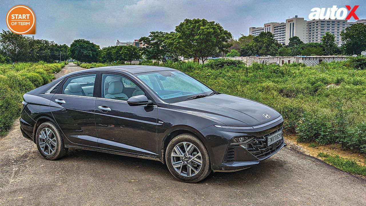 Hyundai Verna Side View