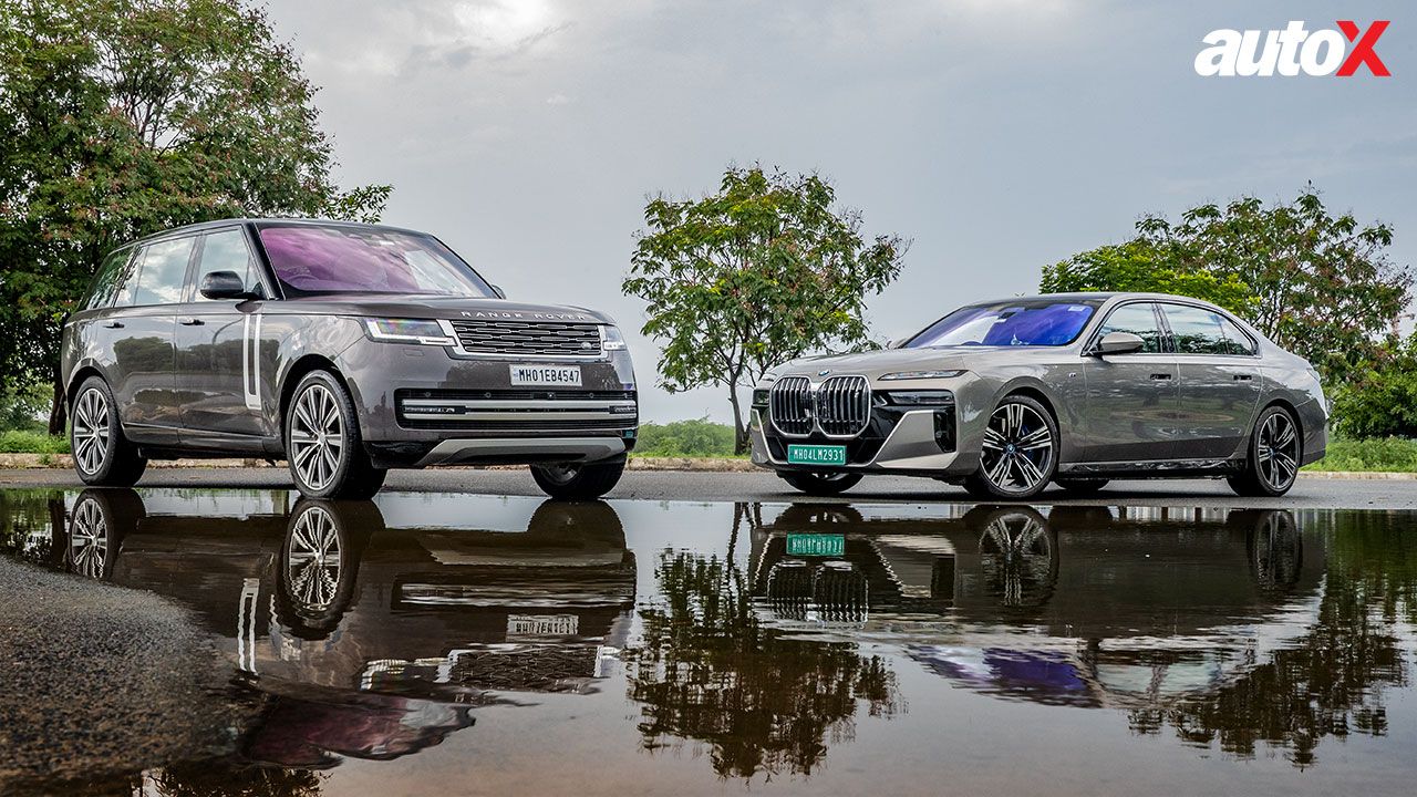 Land Rover Range Rover VS BMW I7 Stand View