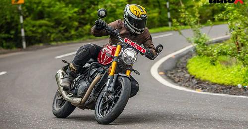 Triumph Speed 400 Motion View